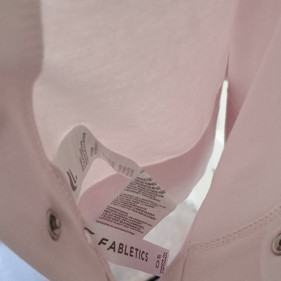 FABLETICS-The Haley Versatile Scarf - Picture 6 of 6